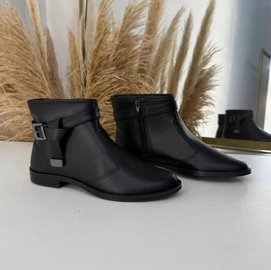 Bota Moleca Boho Fivela Confort